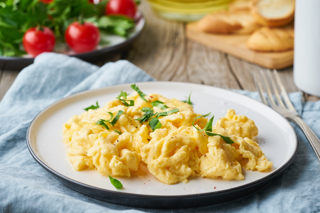 Scrambled eggs omelette side view breakfast wit 2026 03 09 09 19 39 utc 1